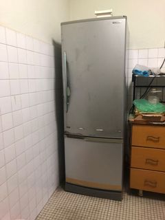 (Category: ) located in . Submitted by elainewly (Listing ID 1143434701, Image 1). Description: .