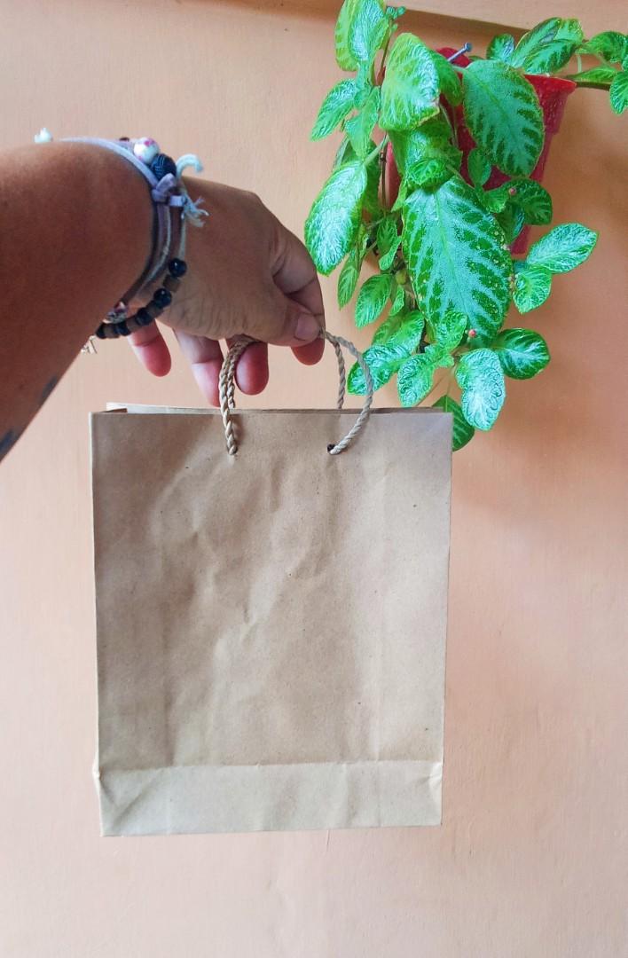 Paper bags kecil, Desain & Kerajinan Tangan, Lainnya di Carousell