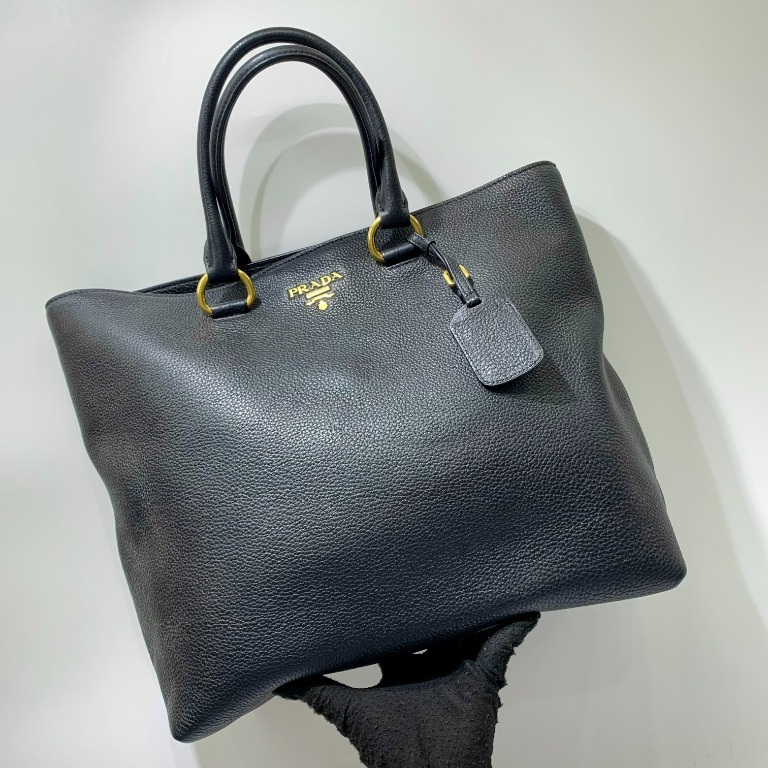 Brand new PRADA vitello phenix black (with strap & cert) IBG865