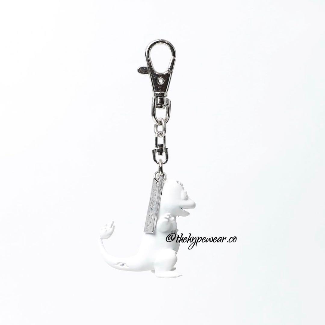[Preorder]Pokemon x Daniel Arsham x 2G Tokyo Charmander & Mew Keychain White