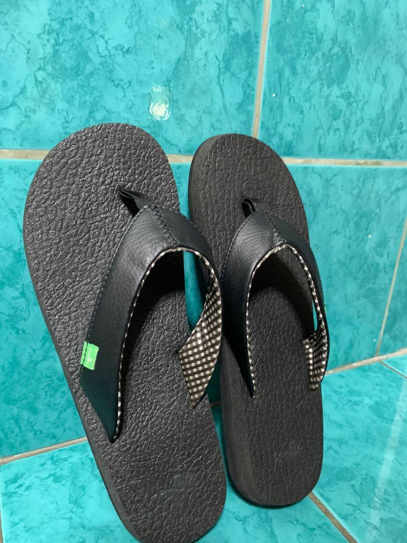 Sanuk sandals hotsell costco