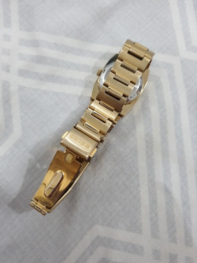 Seiko 5 Automatic 21 Jewels (Category: Women's Watches) located in Cabadbaran. Submitted by jolly_bi (Listing ID 1143453452, Image 2). Description: ORIGINAL Seiko 5 Automatic 21 Jewels. Bought this last 2018 as birthday gift but wasn't able to regularly use this because I have other watches and ayoko magasgas kasi sobrang maalaga ako sa gamit. Good as new pa talaga. Original price is almost 9k because it is limited edition. Selling this for 5k on