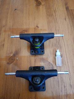 Skateboard truck 7  1/2 inches (with free speed oil)