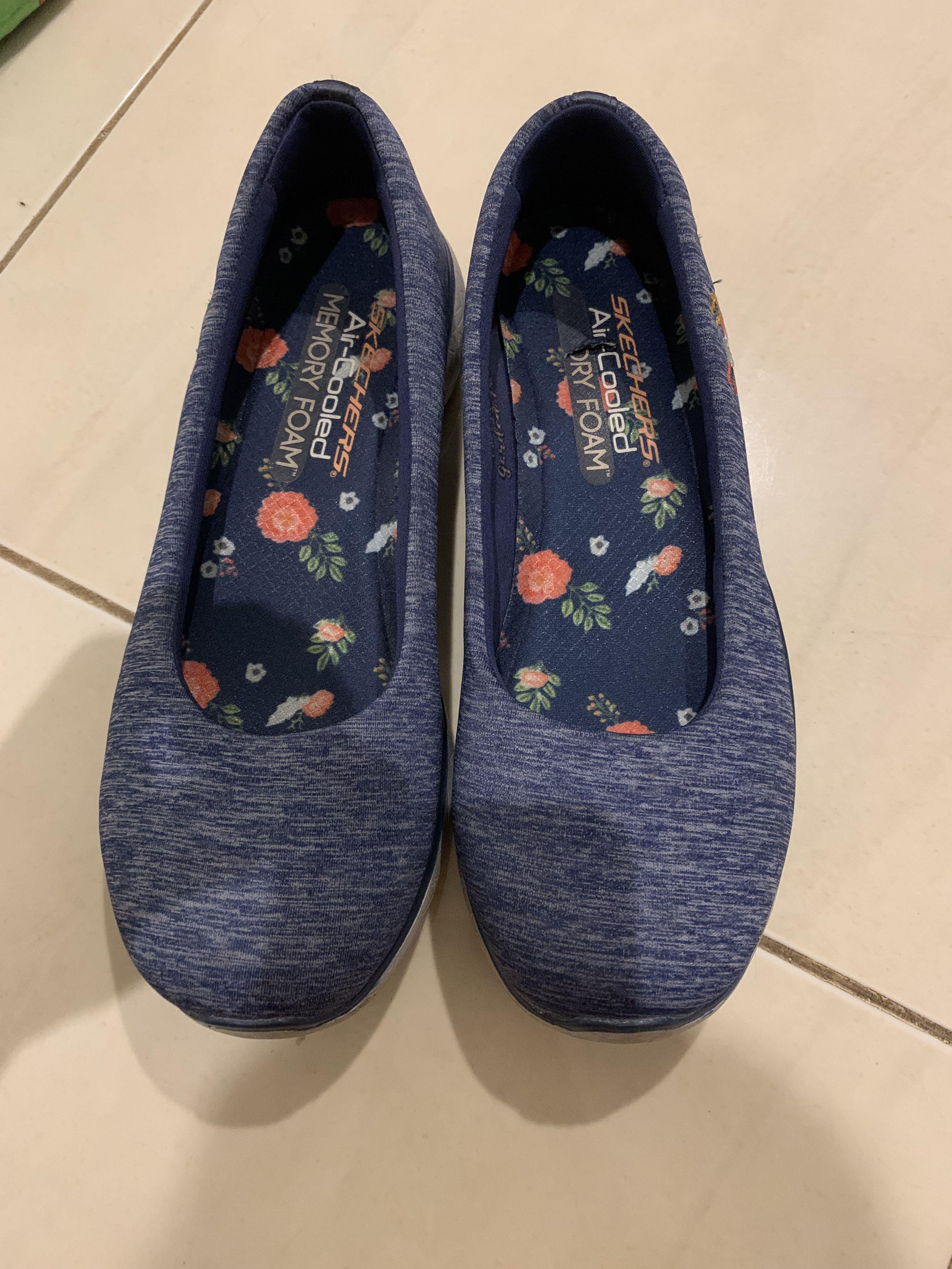 Skechers cooled dry foam shop