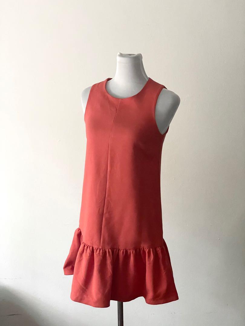 Topshop Drop Hem Ruffle Hem Shift Dress Size S, US 4, Women's Fashion, Dresses & Sets, Dresses on Carousell Topshop Drop Hem Ruffle Hem Shift Dress Size S, US 4, Women's Fashion, Dresses & Sets, Dresses on Carousell