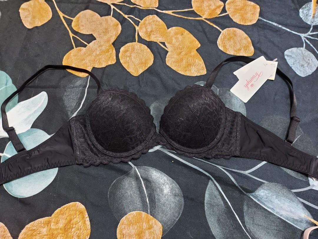 Triumph Floral bra 38B, Women's Fashion, New Undergarments & Loungewear on  Carousell