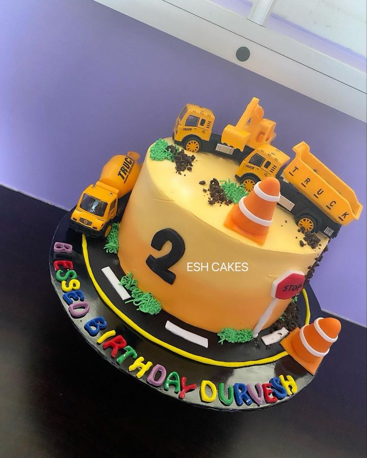 Transport Themed Cake | Best Children's Theme Cakes by Kukkr India