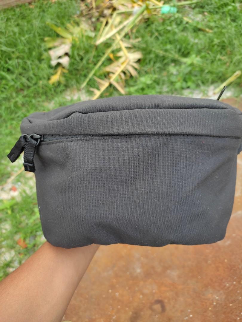 Uniqlo shop pouch bag