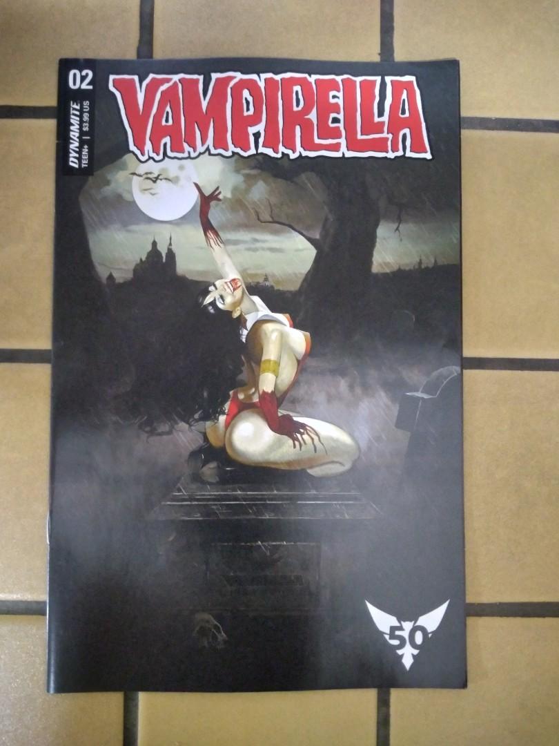 Vampirella #5 Cosplay  Variant  Cover   NM+ 