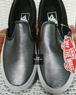 SALE - Vans Original - Never Been Worn