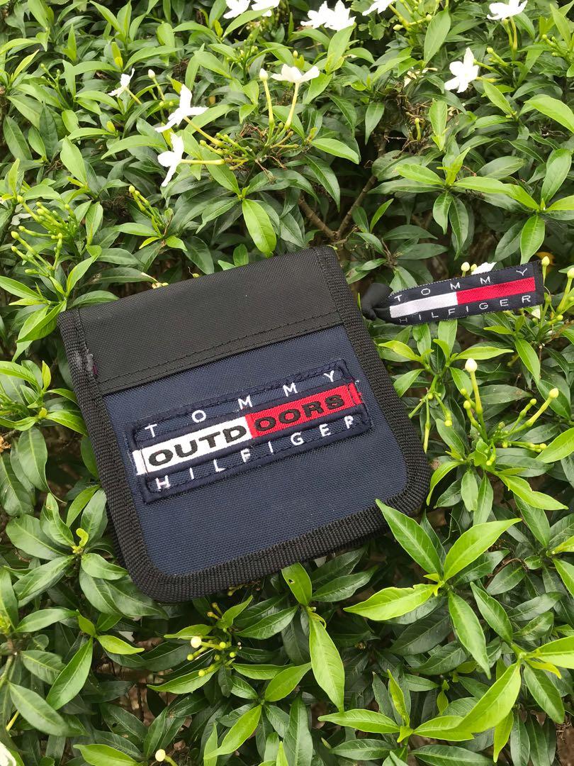 Vintage tommy hilfiger wallet on sale