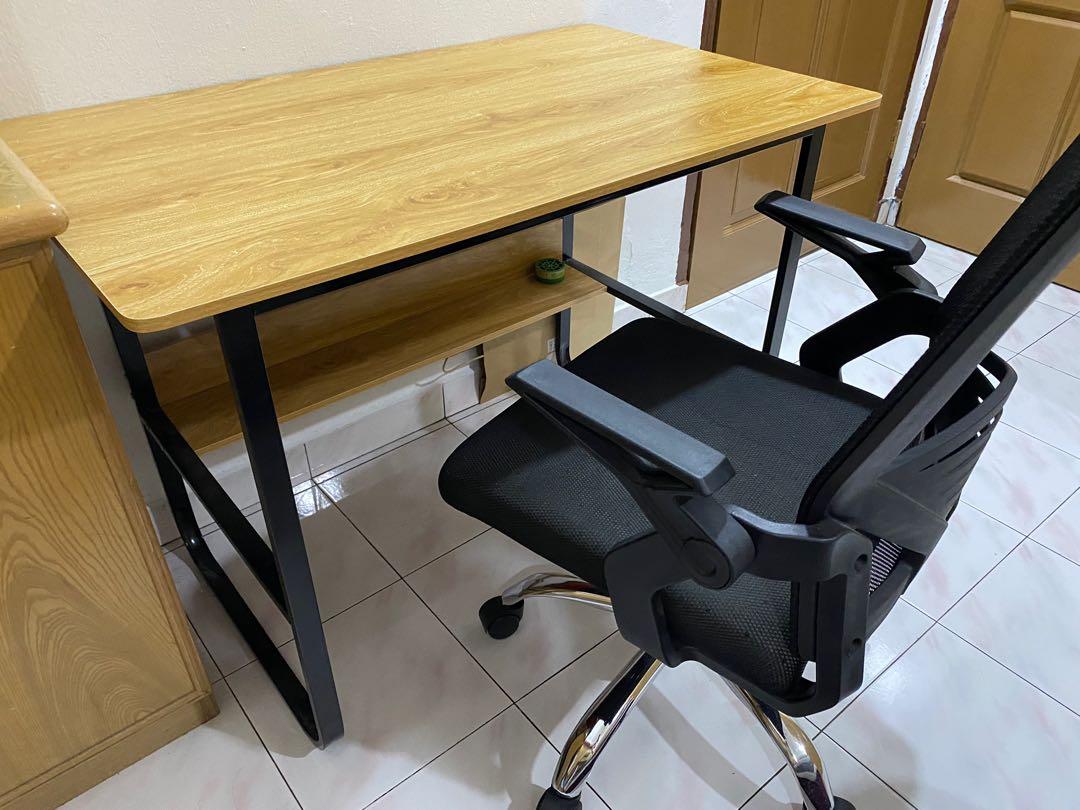 Working desk and chair, Furniture & Home Living, Furniture, Tables