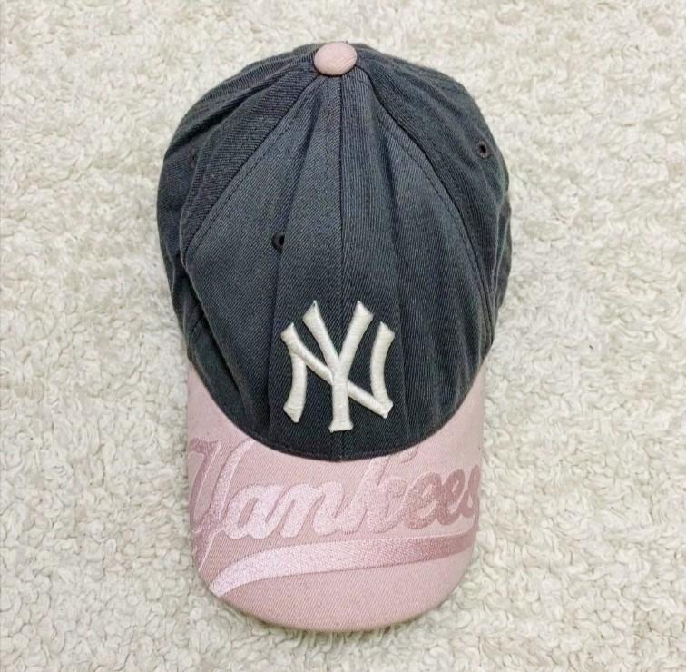 New York Yankees 2000 World Series Purple Pink Bottom 59Fifty Fitted Hat by  MLB x New Era  Strictly Fitteds