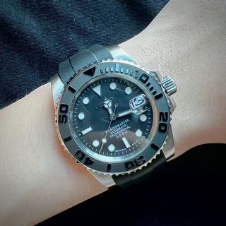 (Category: ) located in . Submitted by OmnificTimepiece (Listing ID 1143327062, Image 1). Description: .