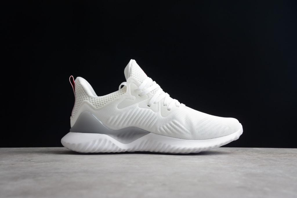 Alphabounce beyond top shoes white