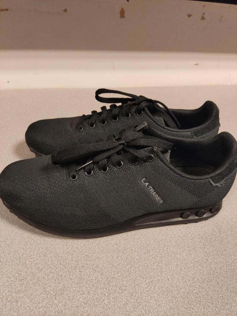 triple black la trainers