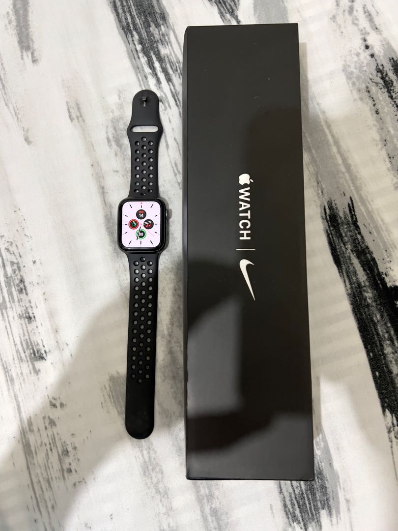 Series 5 online nike edition price