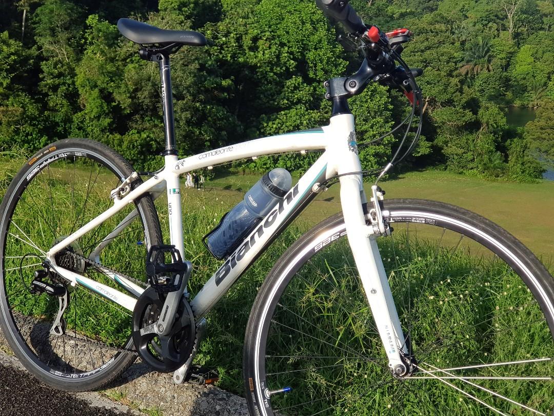 BIANCHI Hybrid Camaleonte Sport Uno(1), Sports Equipment, Bicycles