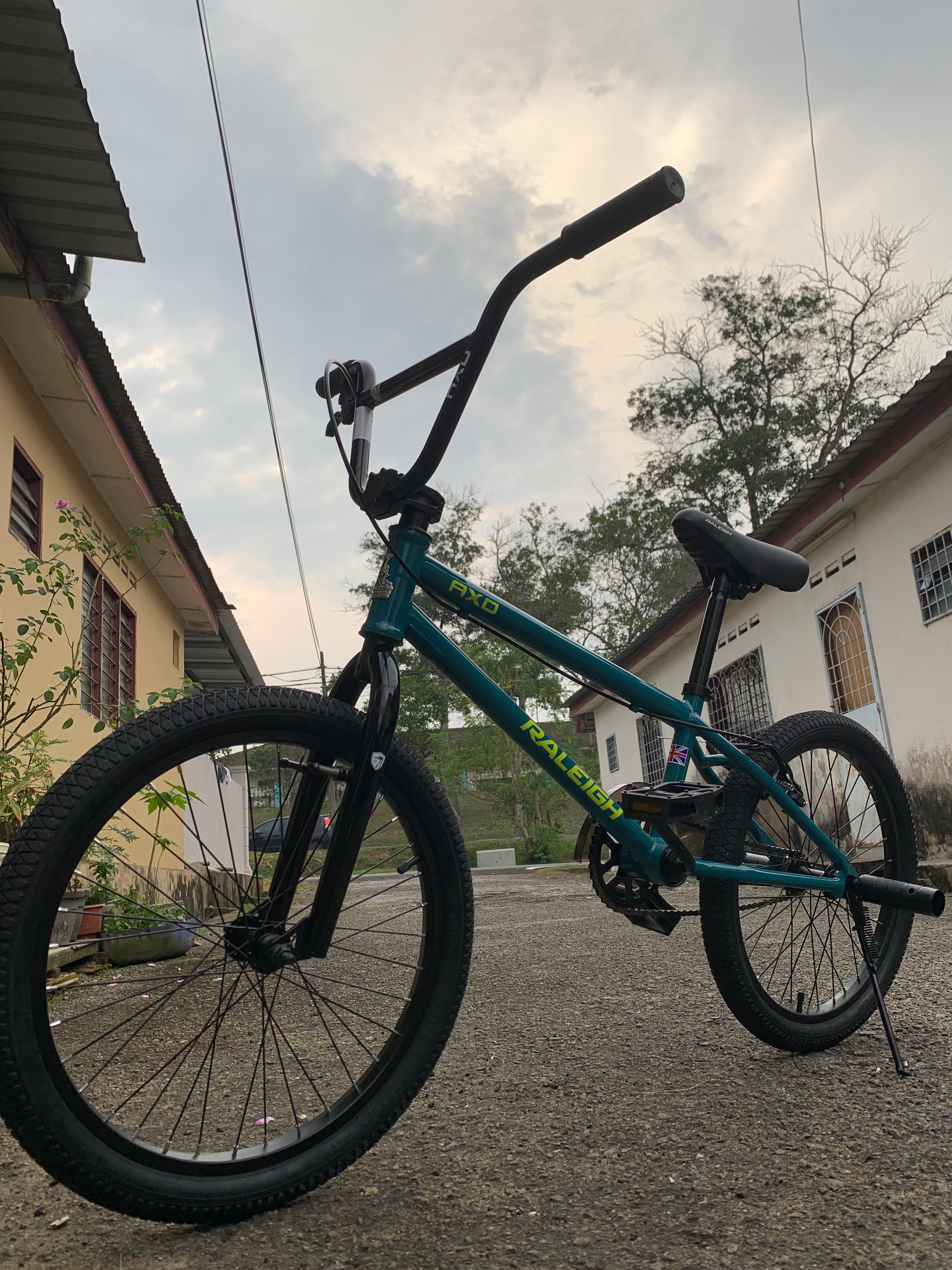 Bmx Raleigh axo Sports Equipment Bicycles Parts Bicycles on