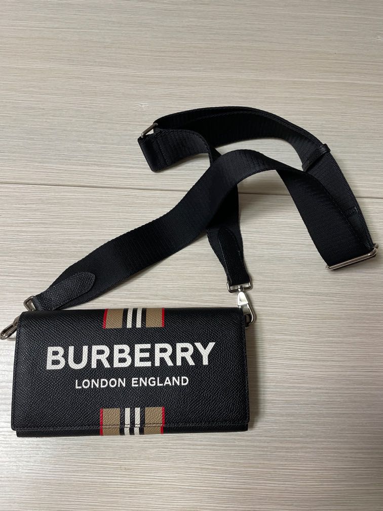 Burberry London England wallet 長銀包/ 皮夾/ 心口袋/ 單肩包, 名牌, 手袋及銀包- Carousell