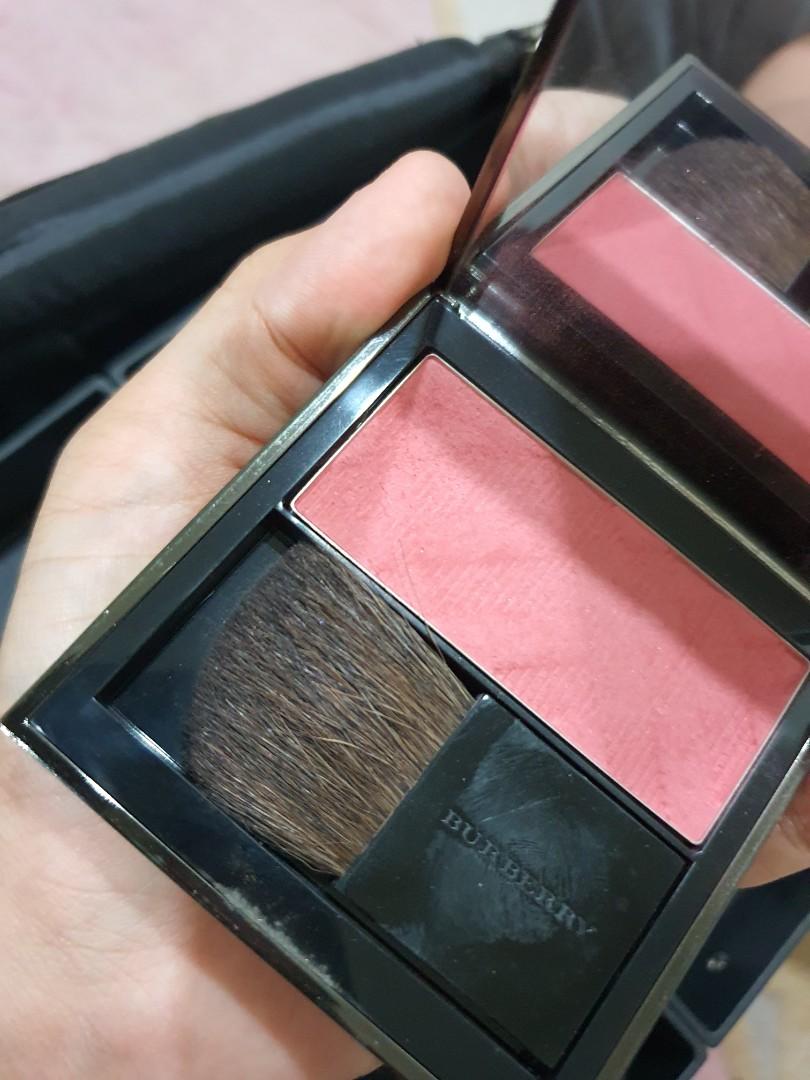 Burberry rose blush 2025