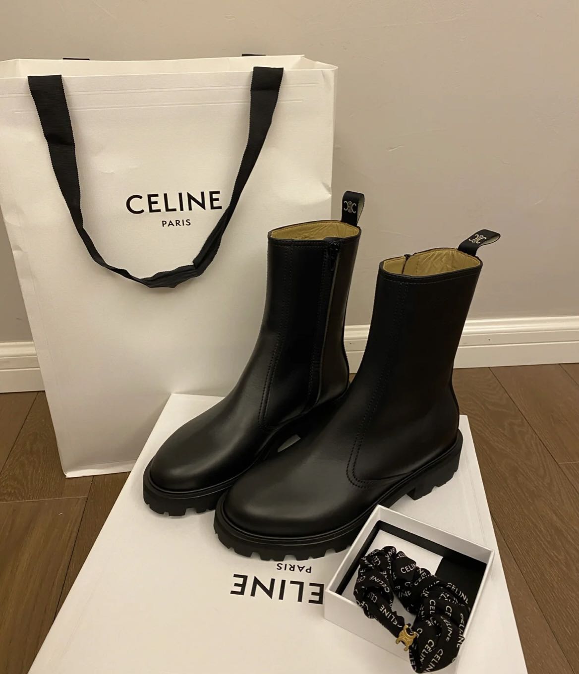 Celine 21FW新款靴子38码全新, 女裝, 鞋, 靴- Carousell