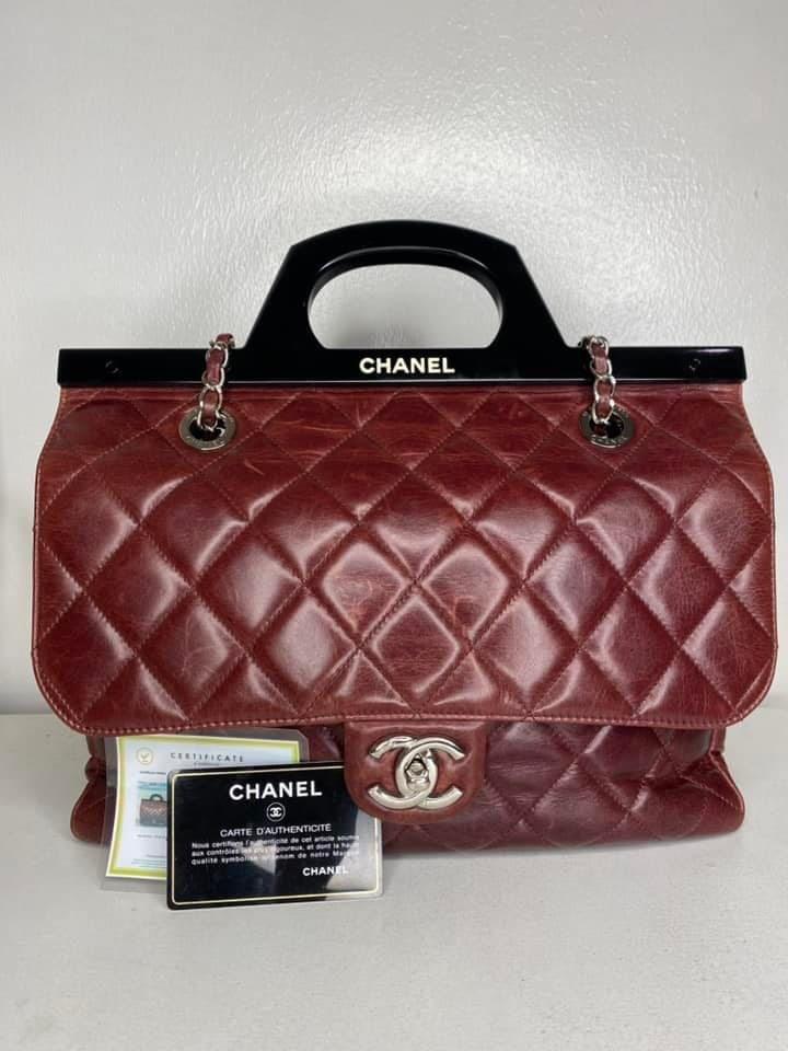 ✓Chanel CC delivery bag Large Burgundy, Luxury, Bags & Wallets on Carousell