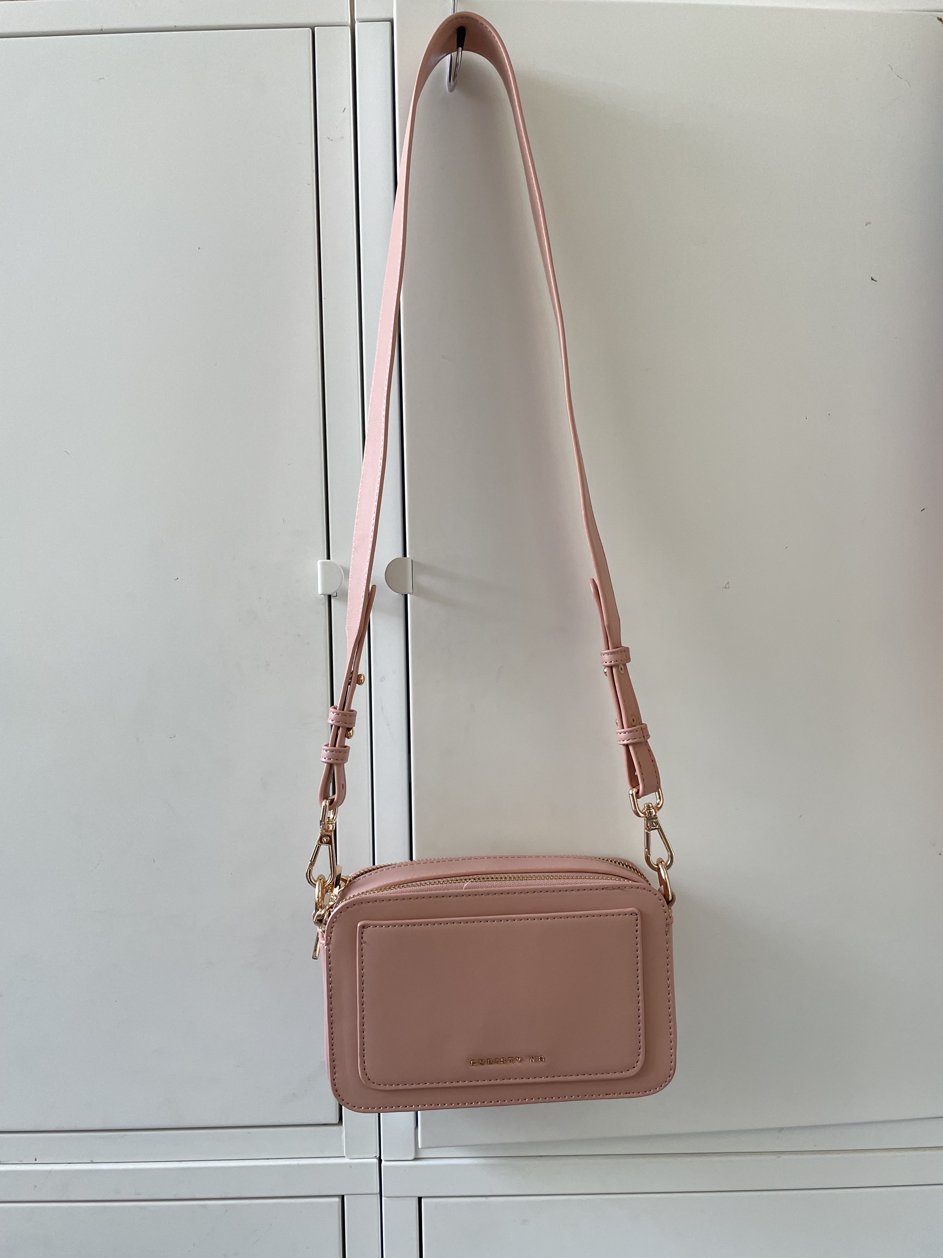 Christy ng outlet sling bag