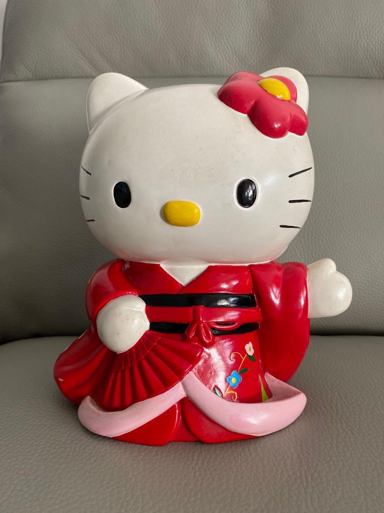 Hello Kitty Piggy Bank, Hobbies & Toys, Memorabilia & Collectibles