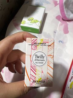（分類：）位於 。 由 kikibebu 提交（商品編號 1143659332，圖片 1）。簡介： 。