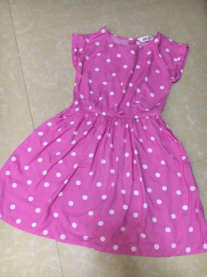 H&M Pink Polka Dress (Category: Babies & Kids Fashion) located in Marilao. Submitted by frances_corner2 (Listing ID 1143540363, Image 2). Description: Like new- used 2x only Fits 5-8yrs old.
