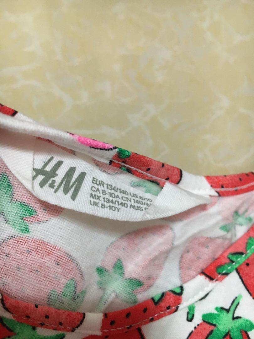 H&M Strawberry Dress (Category: Babies & Kids Fashion) located in Marilao. Submitted by frances_corner2 (Listing ID 1143540014, Image 3). Description: Like new Fits 6-8yrs old.