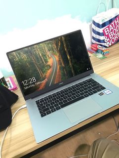(Category: ) located in . Submitted by nikasyraf93 (Listing ID 1143553876, Image 1). Description: .