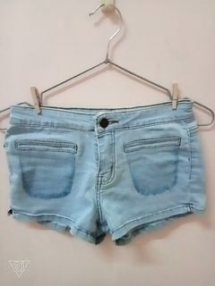 (Category: ) located in . Submitted by chloyeeeeeee (Listing ID 1143602008, Image 1). Description: .