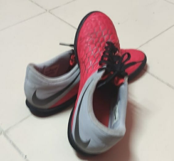kasut futsal nike hypervenom