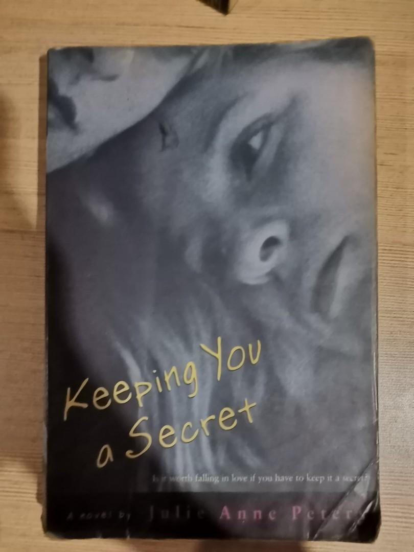 Du Bist Mein Geheimnis Roman Julie Anne Peters Keeping You a Secret by Julie Anne Peters, Hobbies & Toys, Books