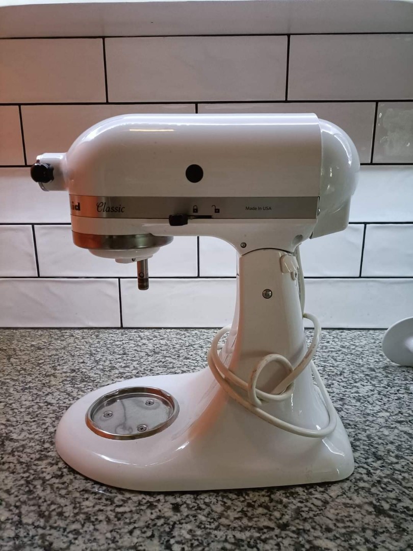 KitchenAid 4.5QT (4.3L) Classic Stand Mixer 220V, TV & Home ...