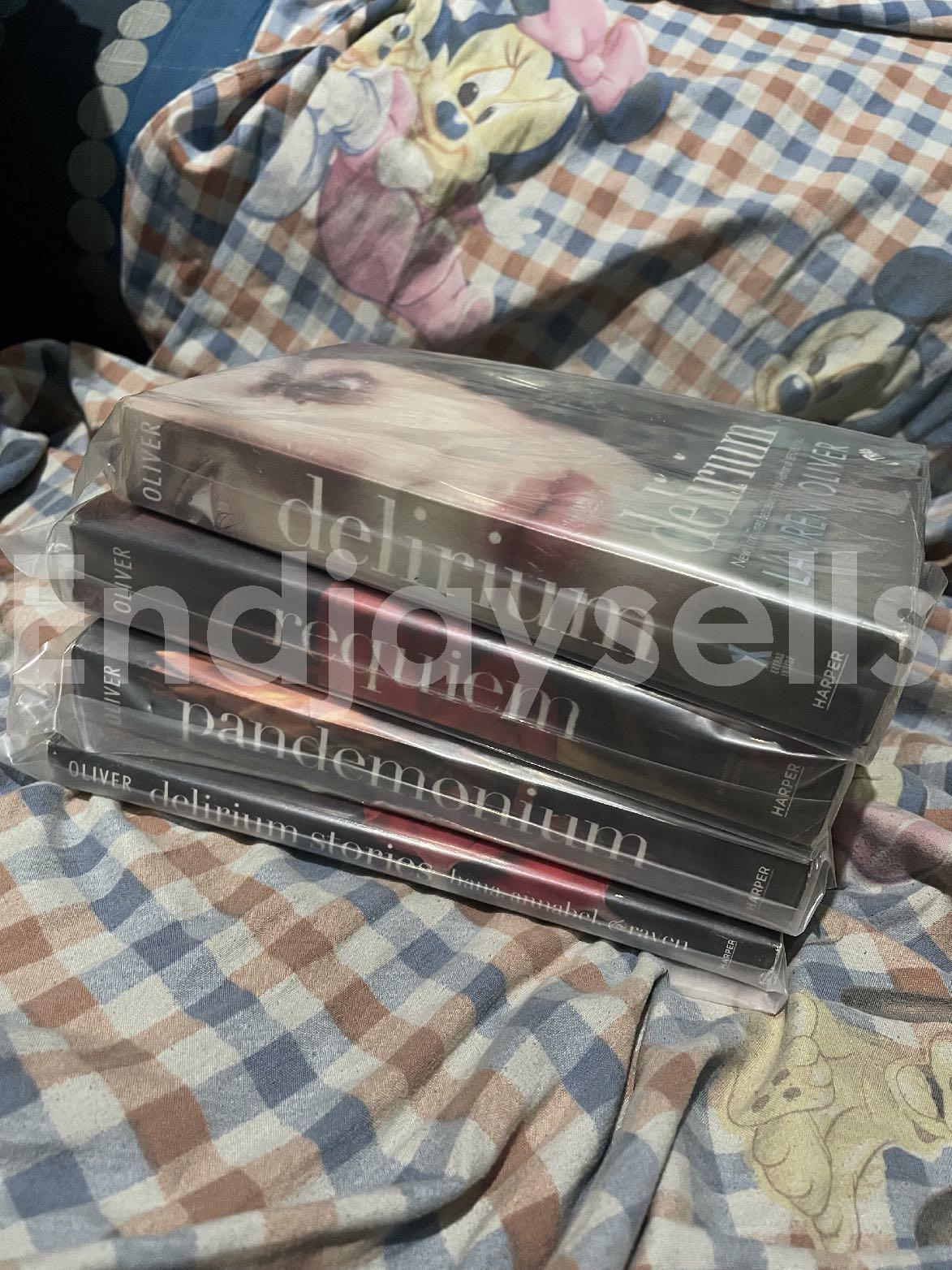 Lauren Oliver Delirium bookset (Category: Storybooks) located in Manila. Submitted by schwarger (Listing ID 1141700255, Image 1). Description: *Tanning pages because it is old. *no writings or highlights Rfs: moving out need to declutter..