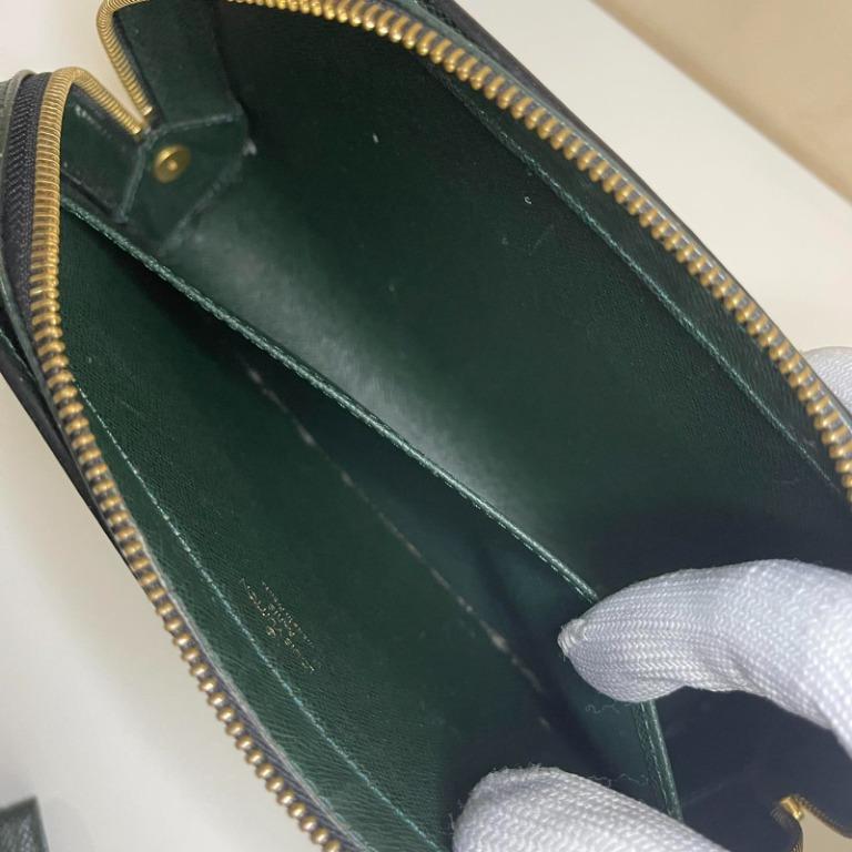 ⭐️ Louis Vuitton ⭐️ clutch bag Green Taiga Leather Auth used