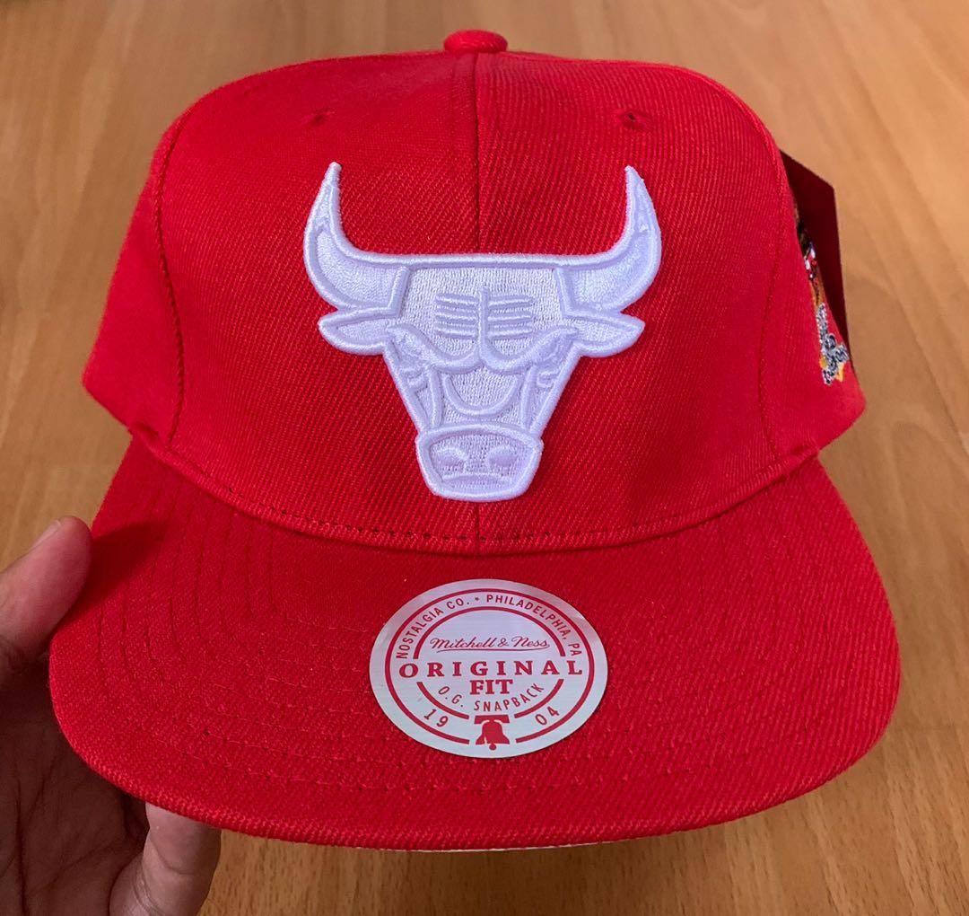 LEGIT Mitchell & Ness Chicago Bulls Snapback Cap, Men's Fashion, Watches &  Accessories, Caps & Hats on Carousell