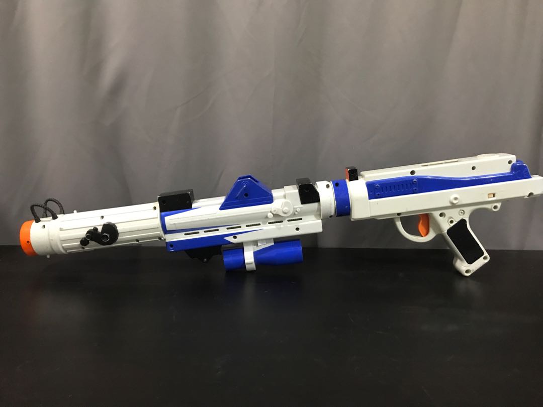 Star wars clone wars ultimate blaster hotsell