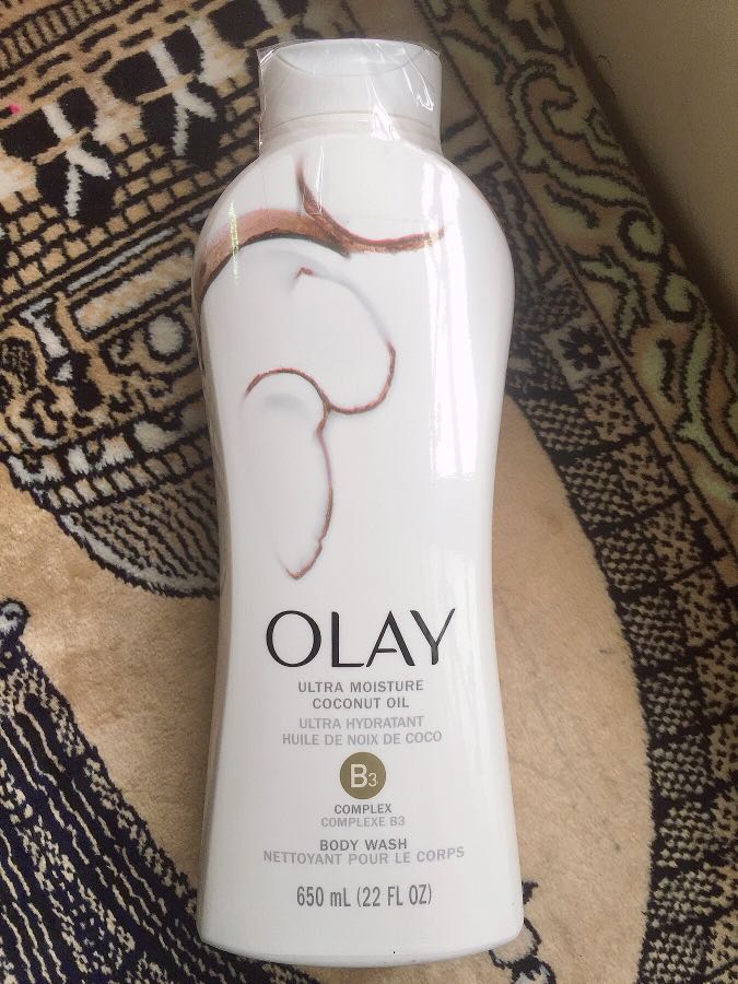 OLAY ULTRA MOISTURE COCONUT OIL BODY WASH 650mL, Beauty & Personal Care