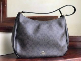 (Category: ) located in . Submitted by unicornshopper (Listing ID 1143621990, Image 1). Description: .