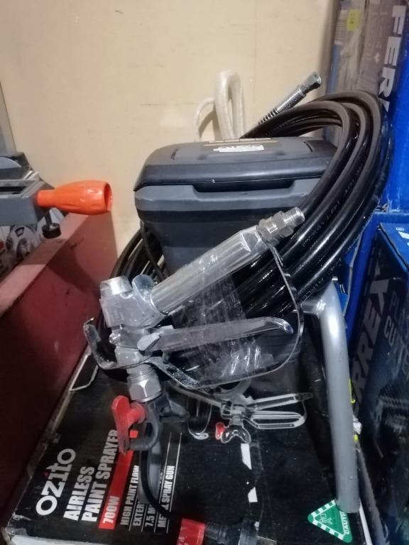 Ozito Airless Paint Sprayer, Commercial & Industrial, Construction