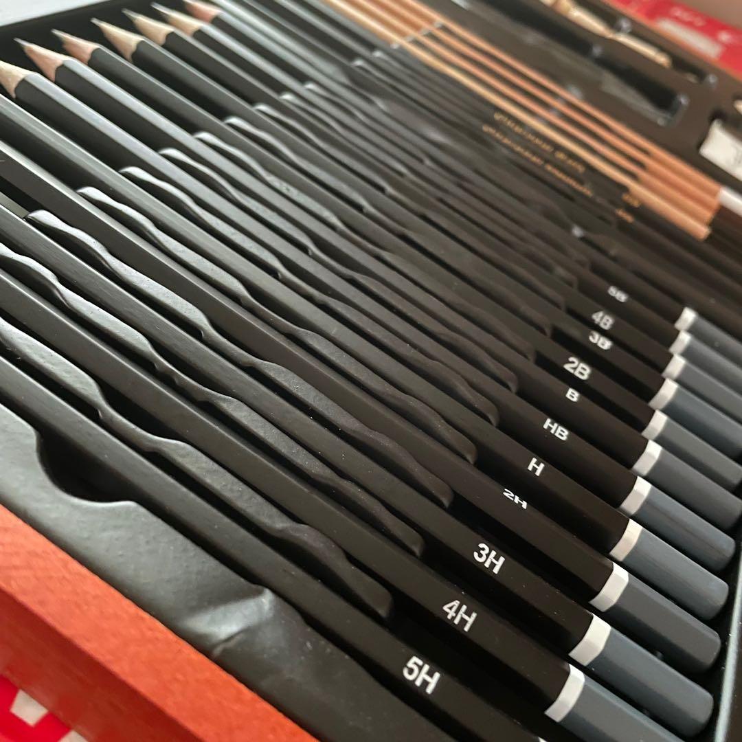 Pennelli Sketch Art Set (54piece), Hobbies & Toys, Stationary & Craft