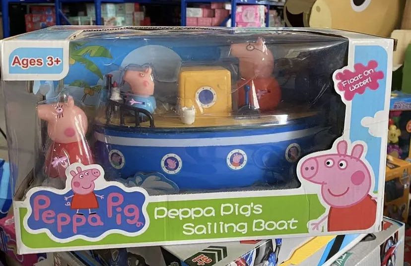 Peppa Pig Sailing boat with Peppa figurines, Hobbies & Toys, Toys