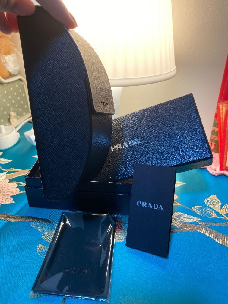 100 kuvaa aiheesta prada sunglass case uk
