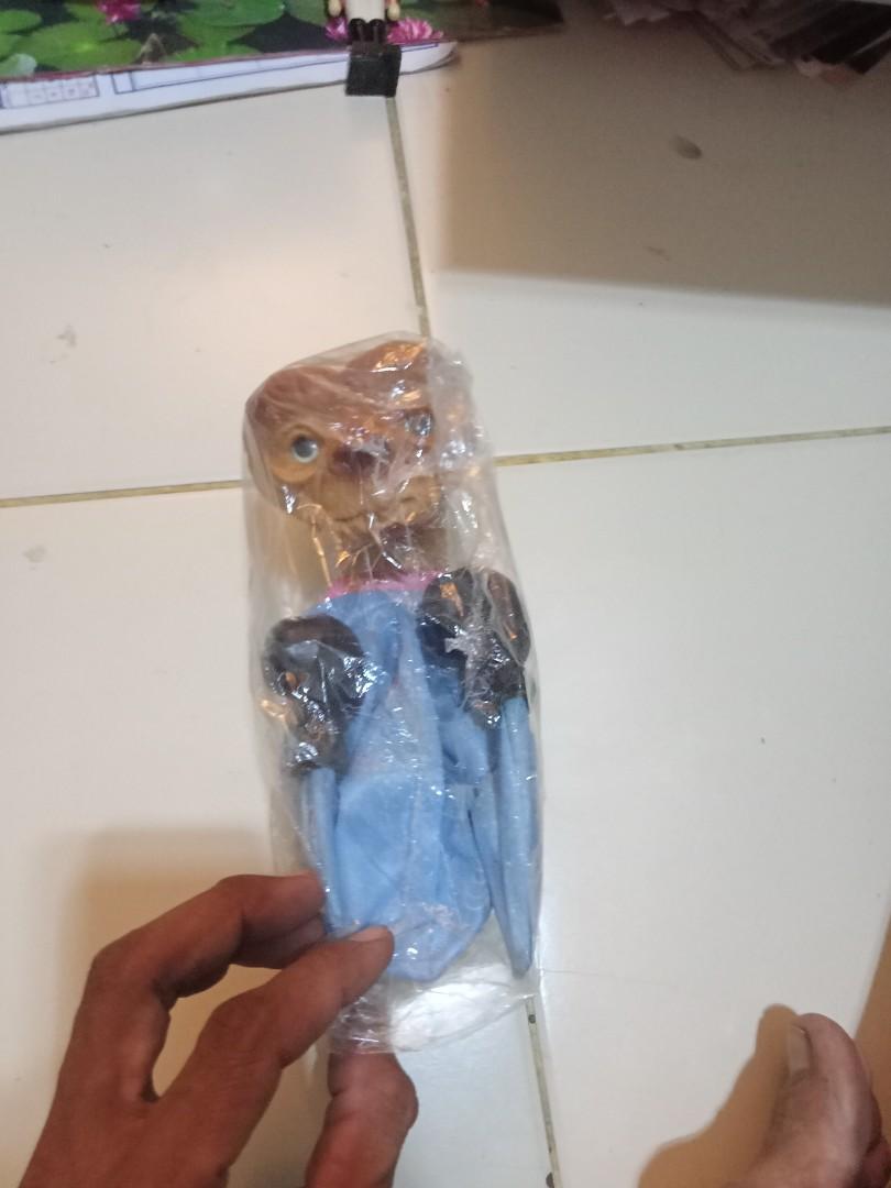 Punching Puppet ET (Category: Plushies & Soft Toys) located in Quezon City. Submitted by ramcoinsandmemorabilias (Listing ID 1143609425, Image 1). Description: .