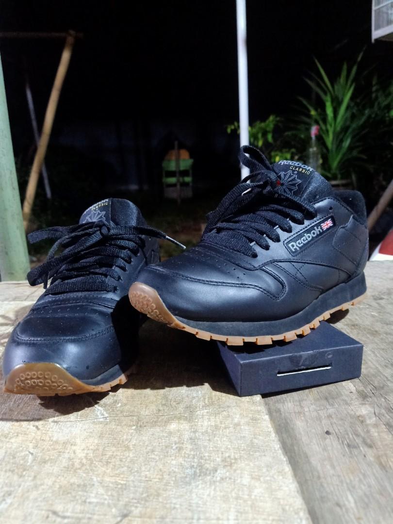 Reebok black classic, Fesyen Wanita 