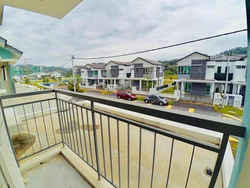 Semi D Cluster Bayu Suria Puncak Alam, Property, For Sale on Carousell